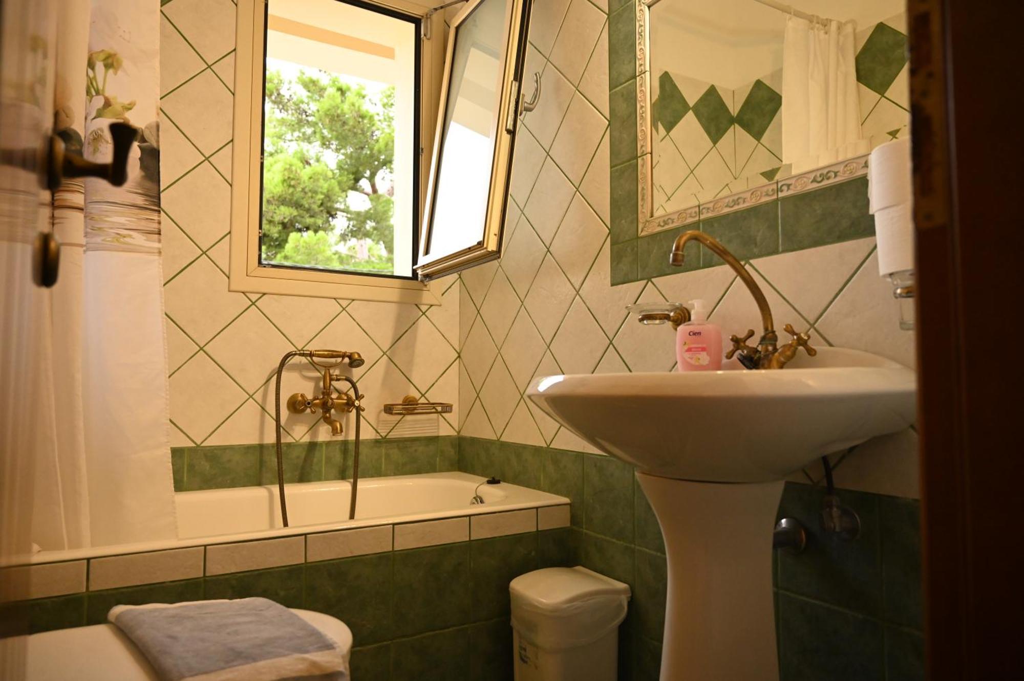 Liocharis Villas 劳德哈塔 外观 照片